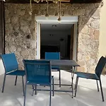 Villa La *