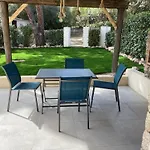 Villa La *